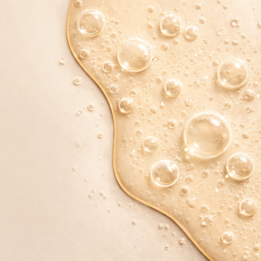 Kosteuttava suihkugeeli 500 ml – ravitseva & kirkastava vartalon pesugeeli (Santal Bloom)