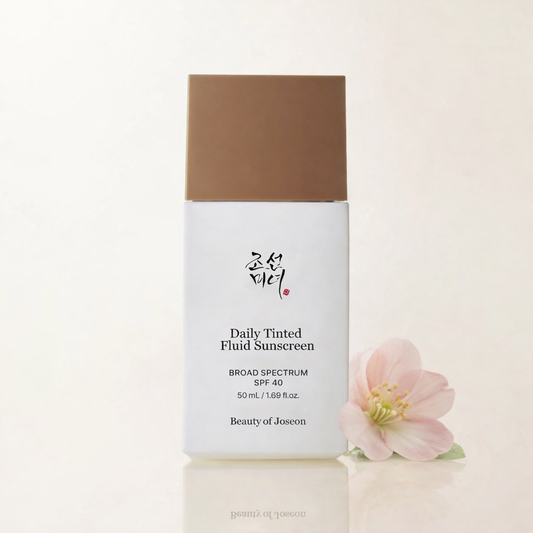 Sävyttävä aurinkosuoja SPF 40 – kevyt tinted sunscreen kasvoille